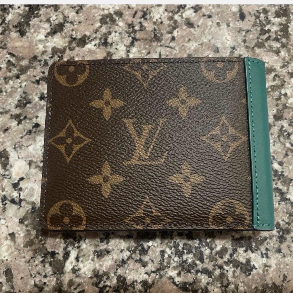 Louis Vuitton Monogram Wallet with Teal Accent - Picture 2 of 6